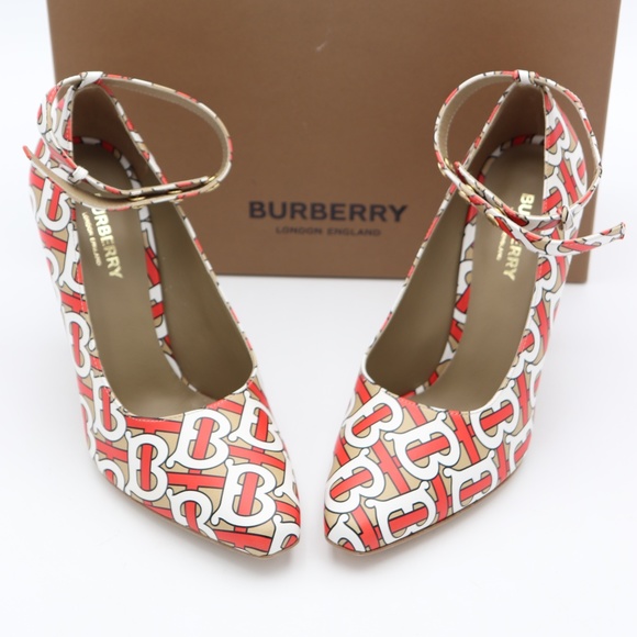 🥳HOST PICK🥳 Burberry Wiltkin Logomania Triple Stud Pumps Heels - Picture 2 of 7